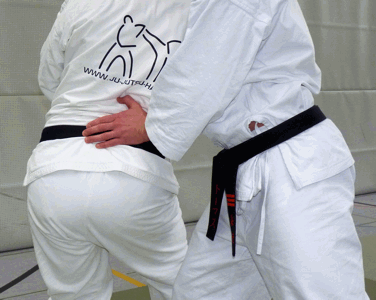 KopfstossGTFreiesWuergen06b.gif