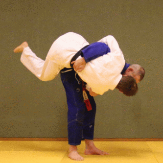 DoppelschwingerGrosserHueftwurf04.gif