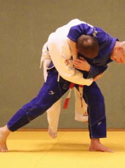 Kopfklammerwurf03.gif
