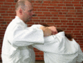 PassivblockAmKopf04bOffensiv.gif